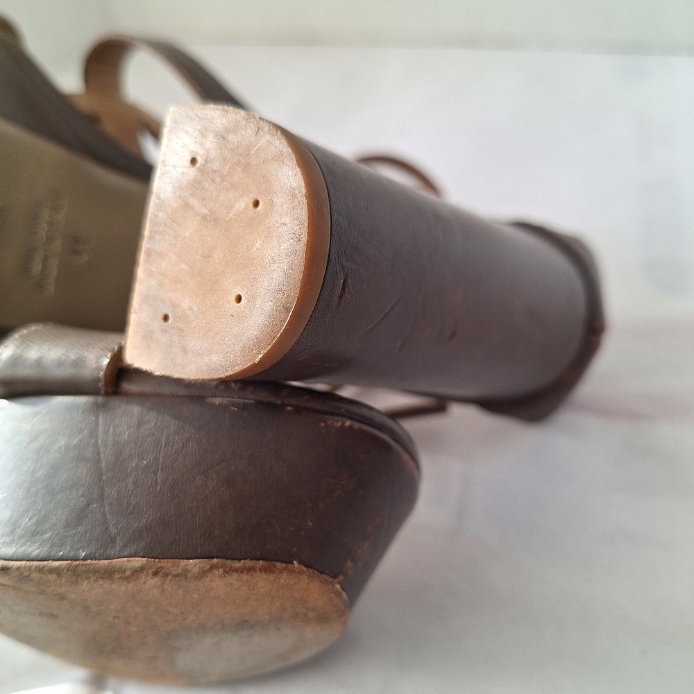 EMPORIO ARMANI LEATHER PLATFORM SANDAL SZ 11/ EU41 - Picture 6 of 13